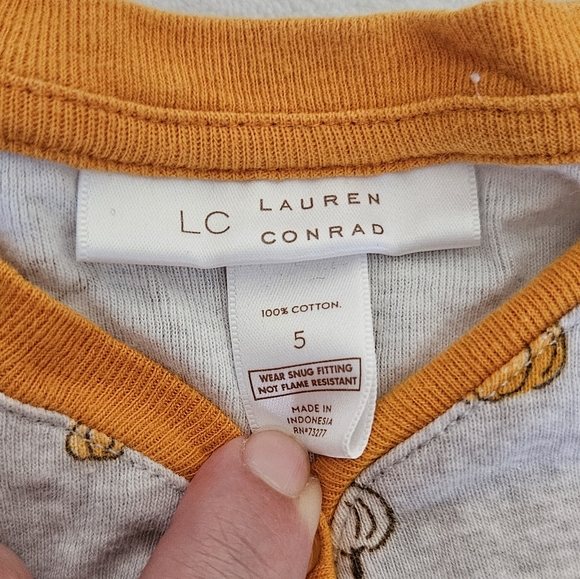 Autumn Pajama Set | Size 5 | Pumpkins | Leaves | Fall | PJs | LC Lauren Conrad - Picture 4 of 7